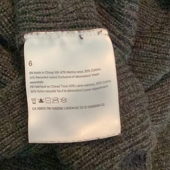 💥PRICE DROP💥 Merino Wool-Blend Ribbed Crewneck Sweater - Picture 6 of 6